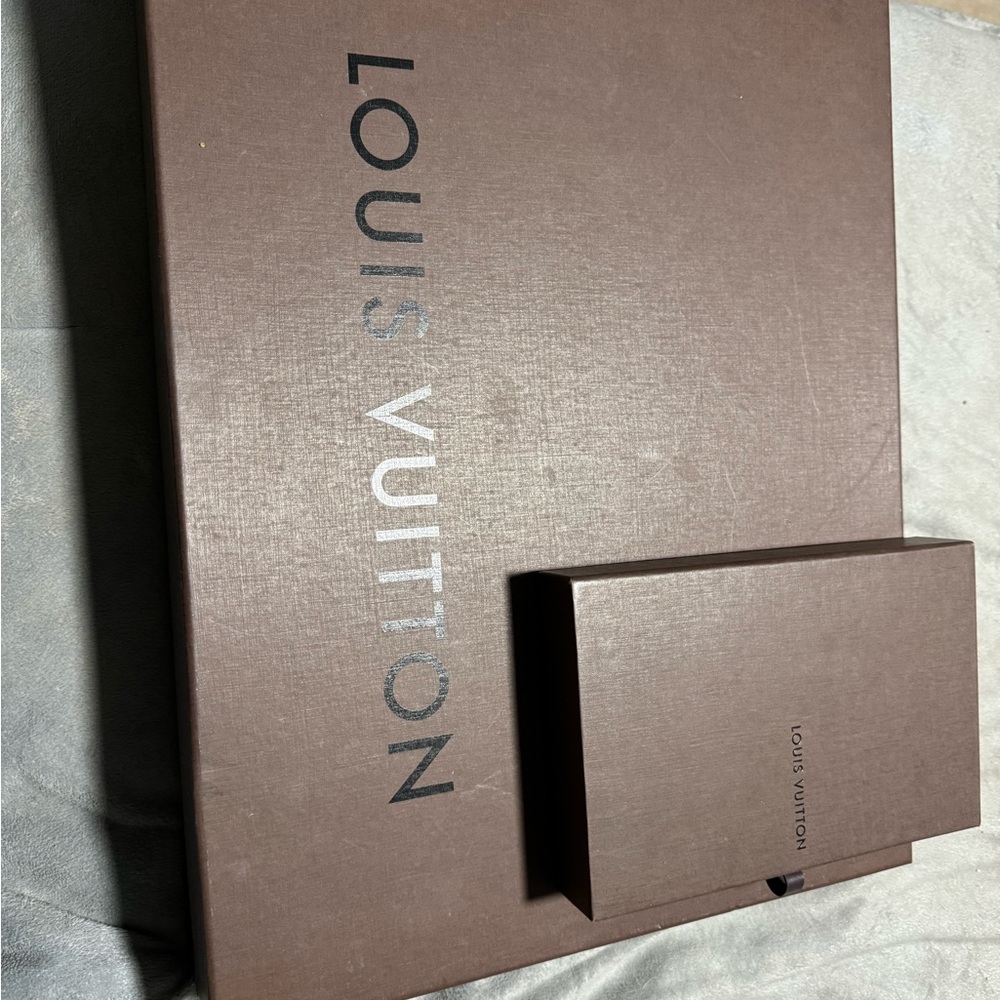 Louis Vuitton Estrela mm collection